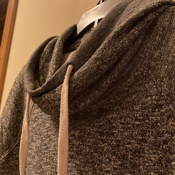 GUC Heather Gray Cowl-neck Sweatshirt - Picture 4 of 6